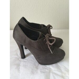 Fioni Dark Gray Vegan Suede Brogue Heels Spectator Pumps Shoes Women's Size 6.5